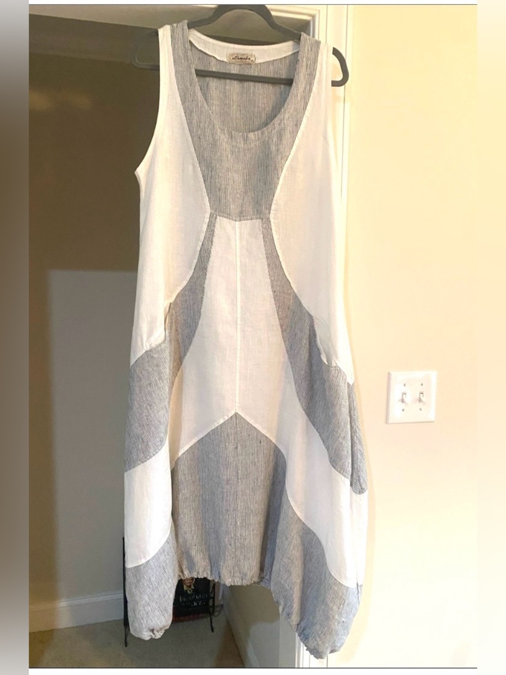Ella Moda Lightweight Beautiful White & Gray Maxi Dress w/Tulip Hem & Pockets